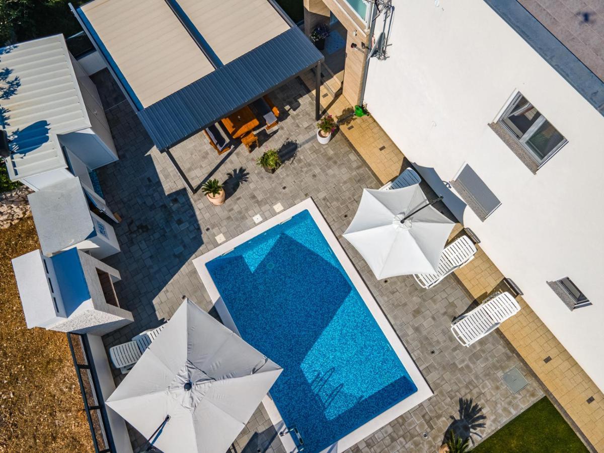 Villa Wiena Vir Exterior foto